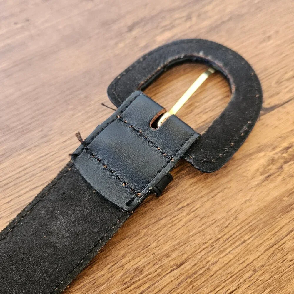 Vintage 80s 90s Black Genuine Leather Horseshoe Womens Belt Size 26/28/S USA